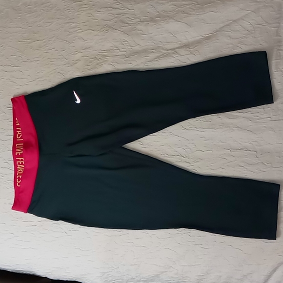 NIKE BUNDLE!!! 3 Pc - Picture 2 of 12